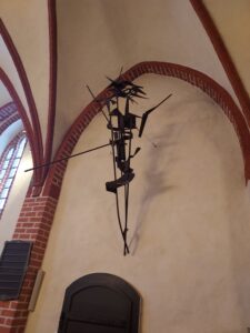 Kreuzigungsplastik von Bernhard Heiliger Dorfkirche Dahlem