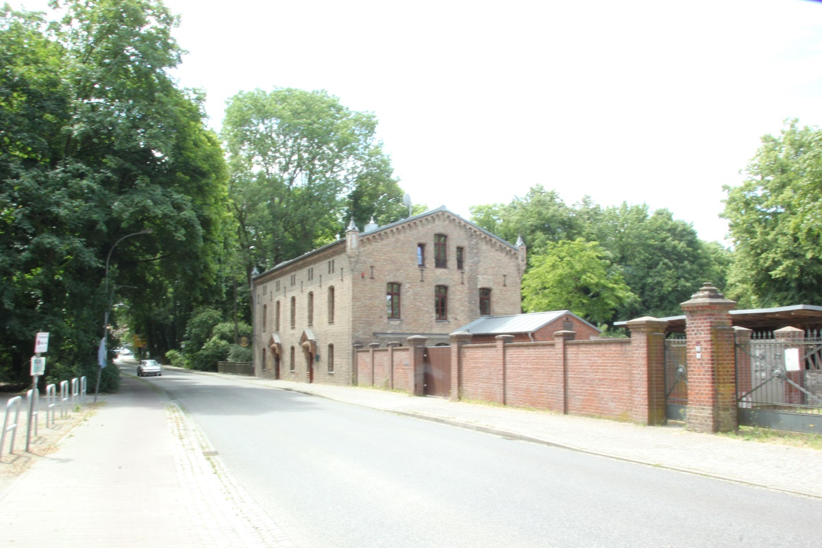 Alte Mühle mit Burgstall Kleinmachnow